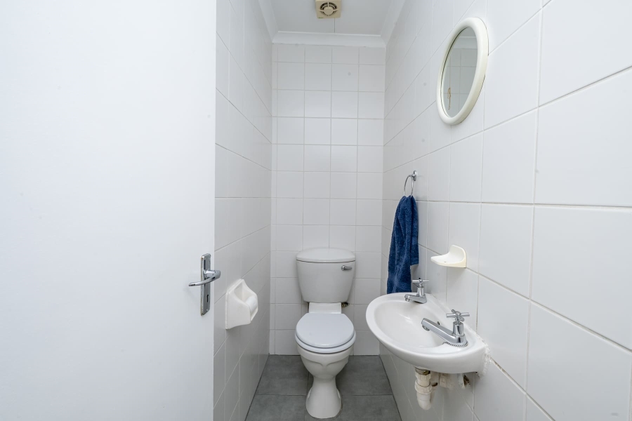 4 Bedroom Property for Sale in Vredekloof Western Cape